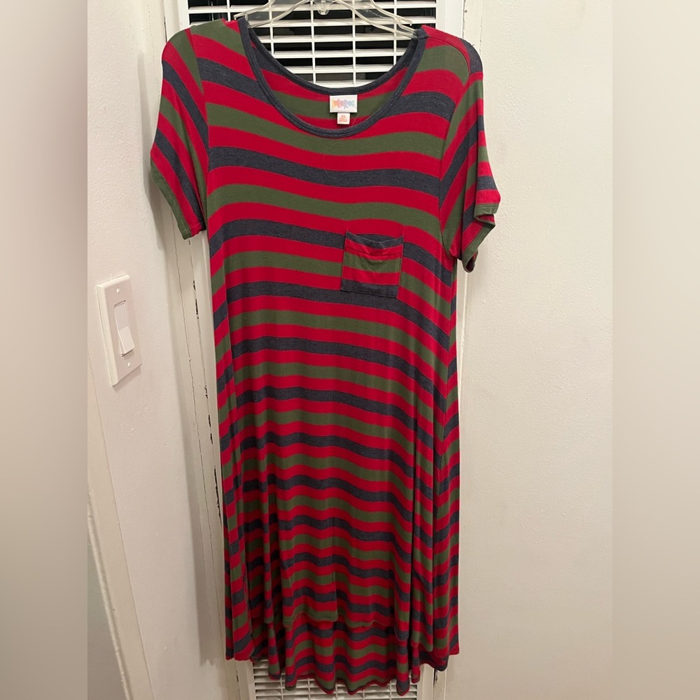 Lularoe Carly dress size XS, very stretchy…Price is listed…OBO!